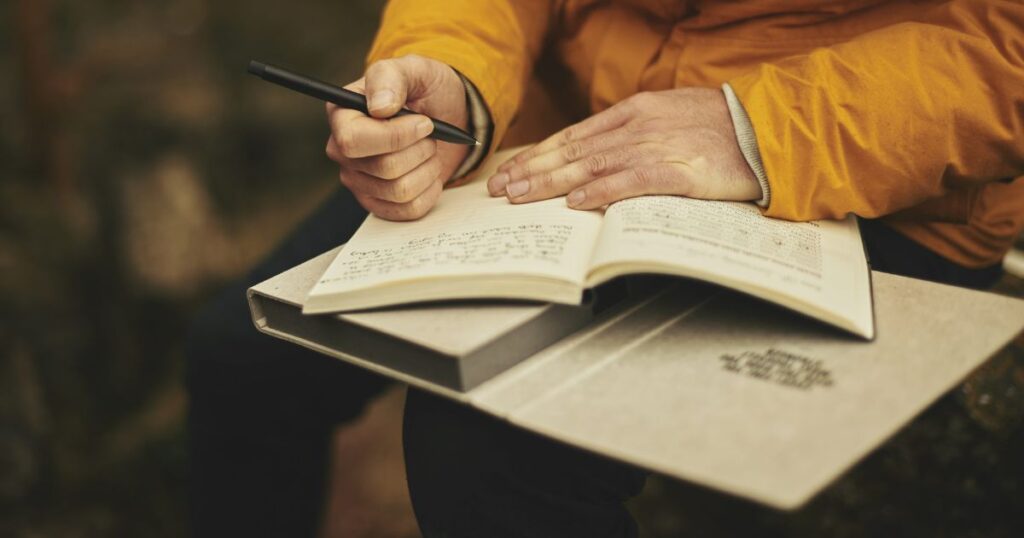 Belajar Menulis Esai